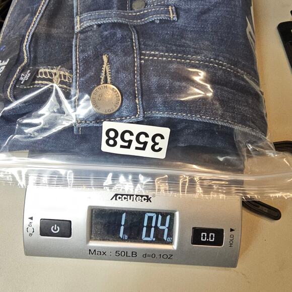 Sneak Peek High Rise Distressed Skinny Jeans Dark Wash Women's Junior 3 2264 - Picture 9 of 9